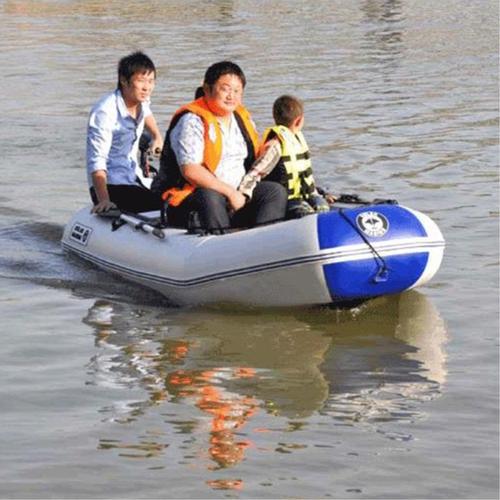 汇川公园游玩充气漂流船